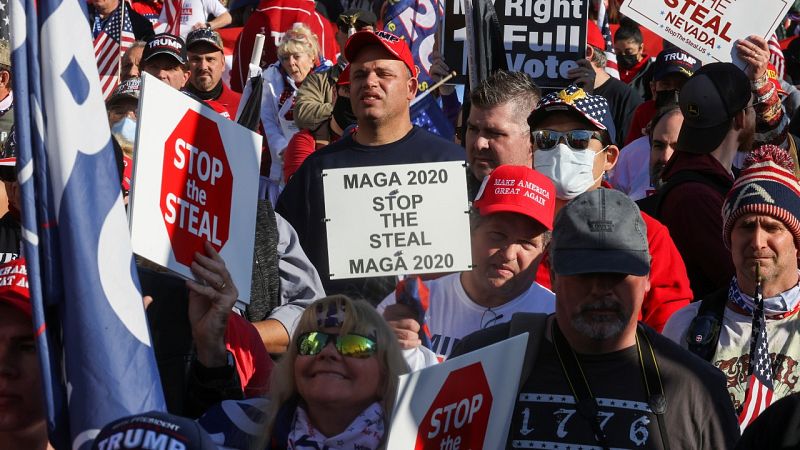 Miles de seguidores de Trump se vuelven a manifestar en Washington para denunciar "fraude masivo" y "robo electoral" | Ver