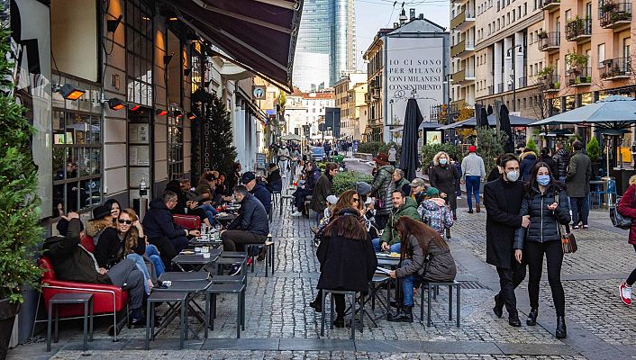 Telediario 1 - Italia no descarta endurecer las medidas restrictivas en Navidad para reducir los contagios