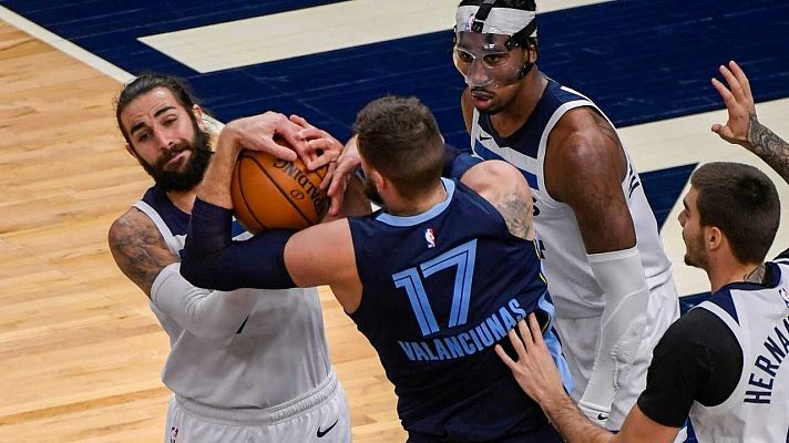 Telediario 1 - Derrota de los Wolves de Ricky y Juancho en pretemporada