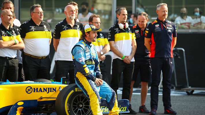 Telediario 1 - Fernando Alonso vuela en los test de Abu Dabi
