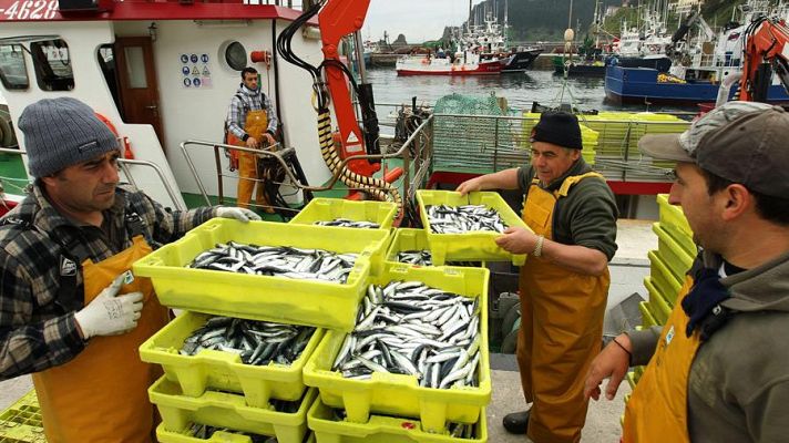 Telediario 1 - La UE suaviza el recorte de las cuotas de pesca para el 2021