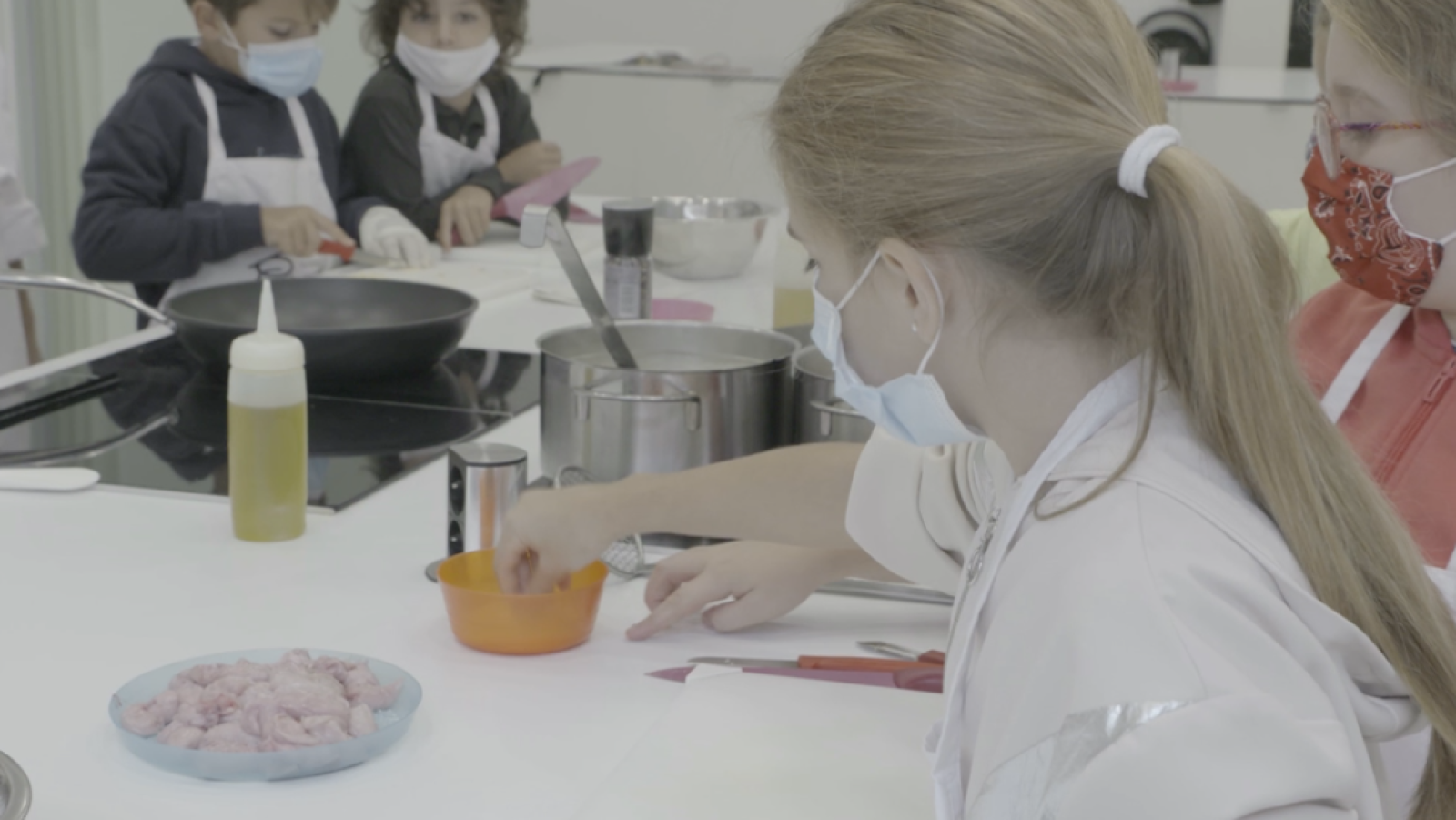 Clase de callos a la madrileña y mollejas al ajillo | Ver