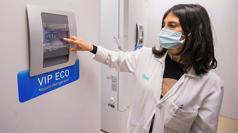 España se prepara para la llegada de la vacuna y su distribución a los grupos de riesgo