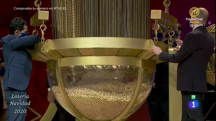 Lotería de Navidad - El Gordo de Lotería de Navidad 2020, Una bola atascada al caer a la tolva retrasa el inicio del sorteo