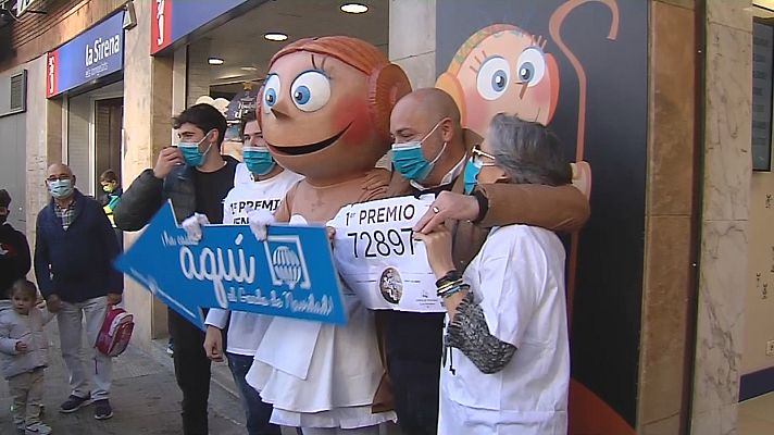 Informativo 24h - La Pastoreta reparte 60 series del Gordo en Reus