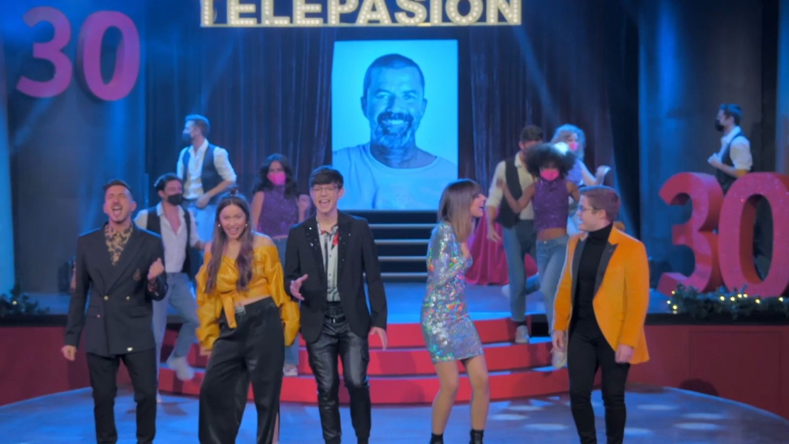 Bruno, Flavio, Eva, Maialen y Gèrard de OT 2020 cantan Jarabe de Palo