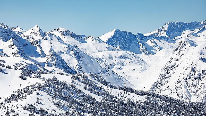 Nevadas en la cordillera Cantábrica y Pirineos