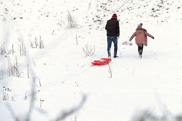 El tiempo - Llega un frente frío con fuertes vientos y nevadas