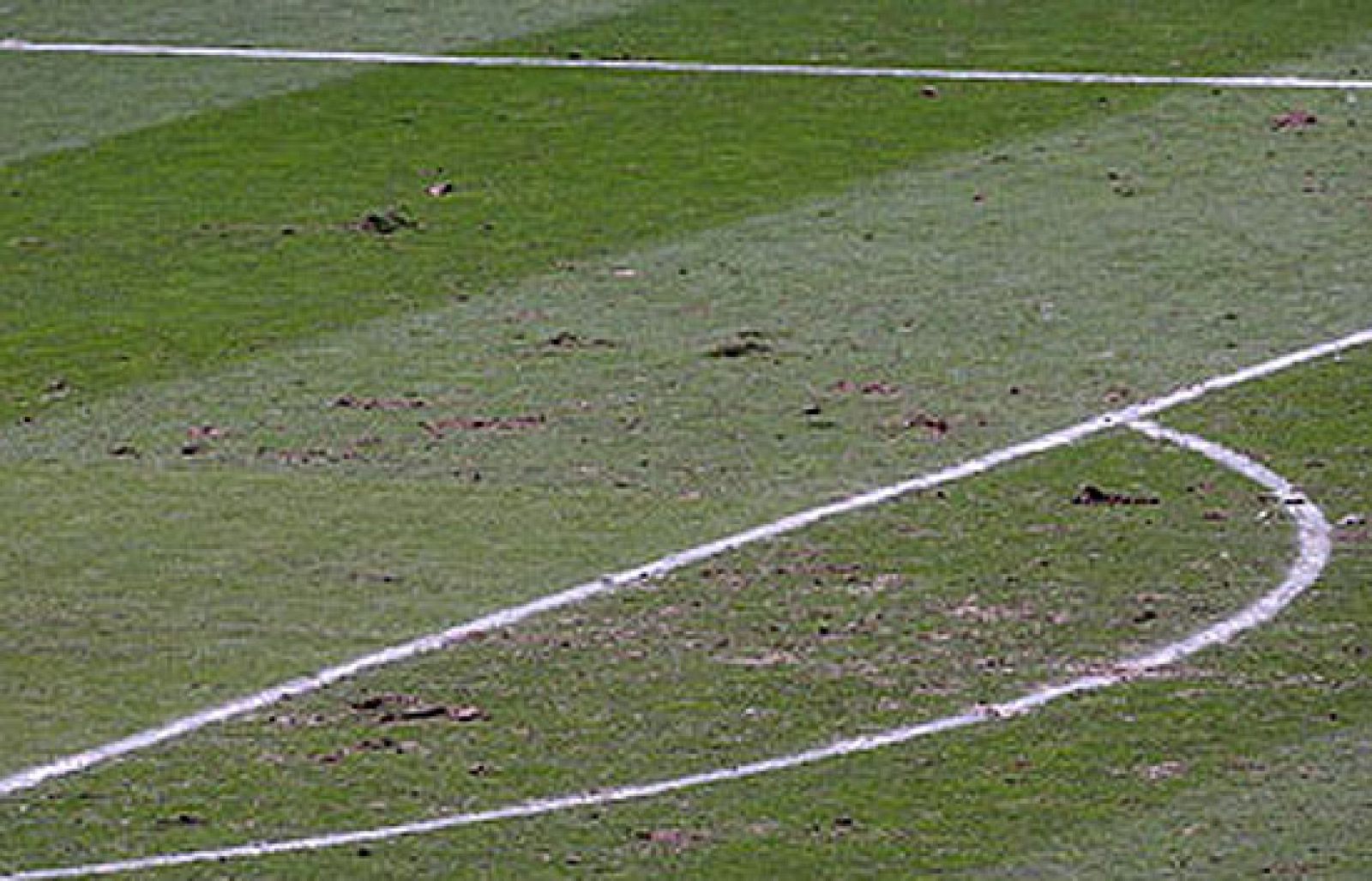 El Barça se encontrará un césped con calvas