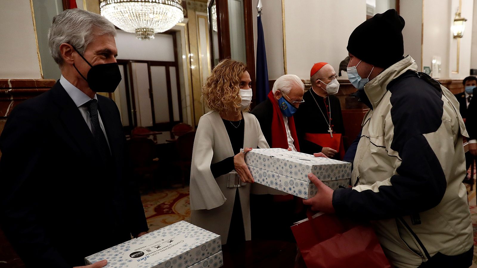 Parlamento - El reportaje - Cena de Nochebuena de Mensajeros de la Paz en el Congreso - 26/12/2020