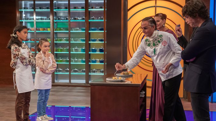 MasterChef Junior - Clase de estiramientos exprés con Josie