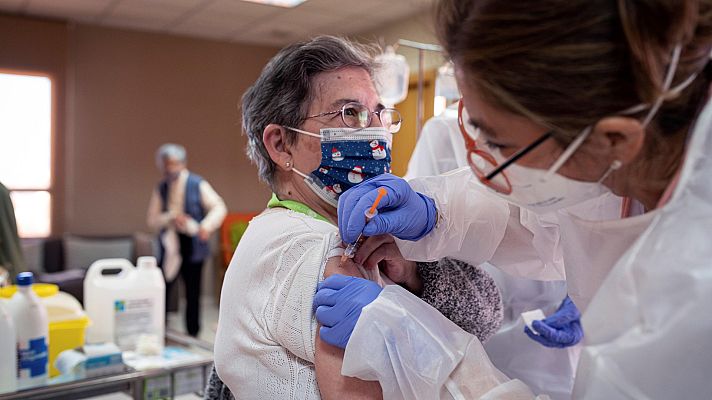 Telediario 1 - La Unión Europea logra estar unida en las vacunaciones