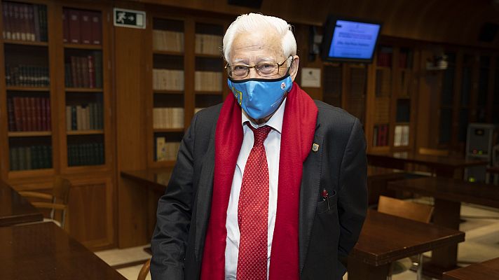 La hora de La 1 - Mensajeros de la Paz regala móviles a personas sin recursos