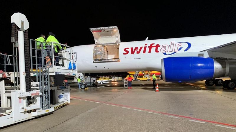 Coronavirus - Llegan a España las 369.000 dosis de vacuna de Pfizer con un día de retraso - Telediario 1 | Ver