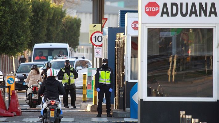 Telediario 1 - Incertidumbre en la Verja de Gibraltar ante la posibilidad de que sea el único 'Brexit' duro