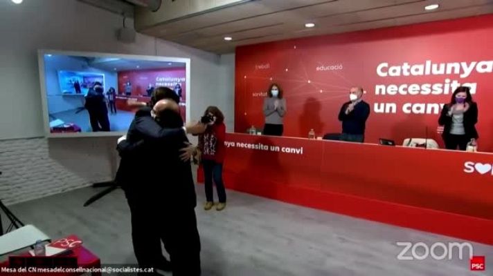  - Abraçada entre Miquel Iceta i Salvador Illa davant el Consell Nacional del PSC