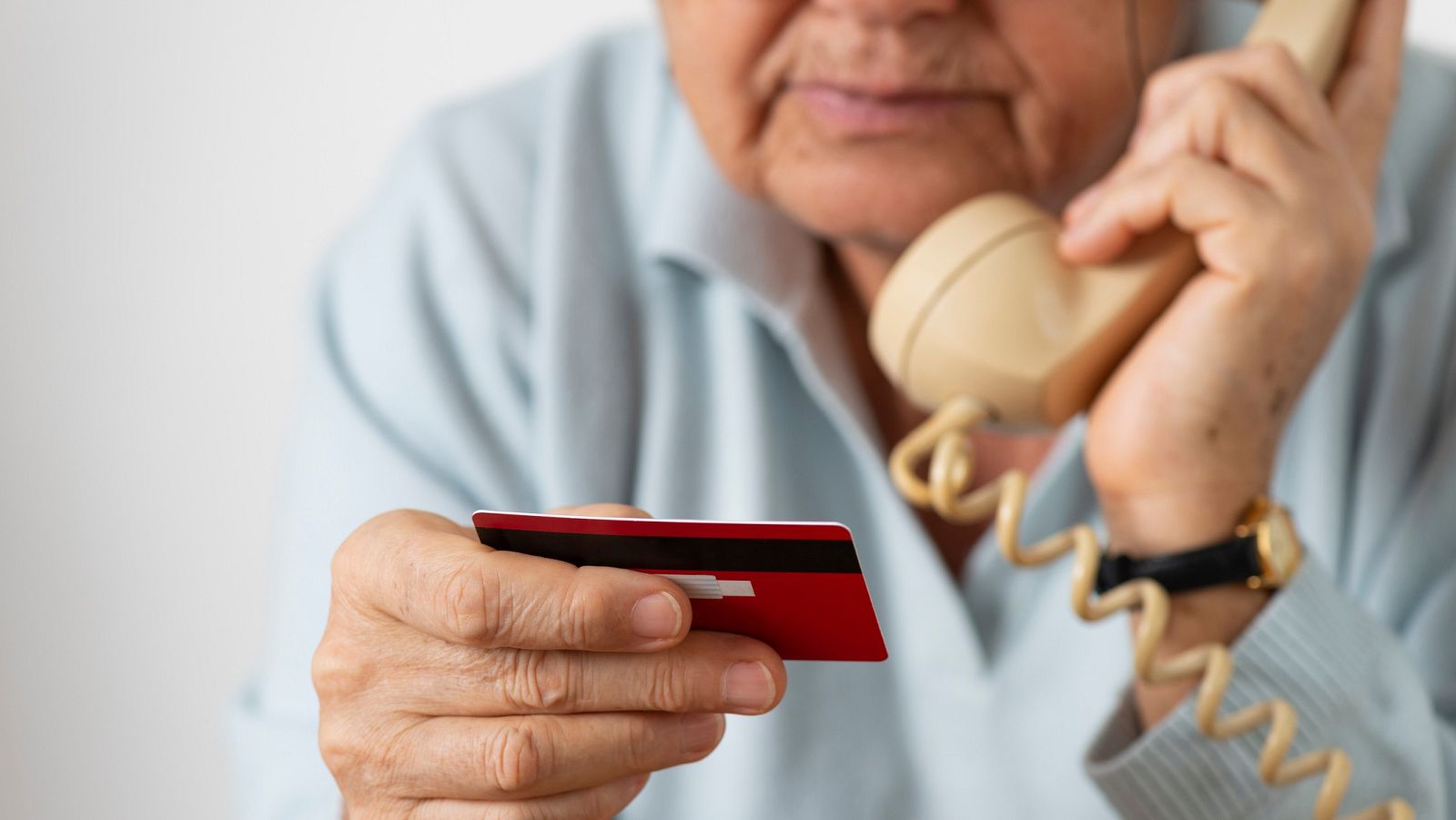 Estafas con la vacuna como gancho - La hora de La 1 | Ver