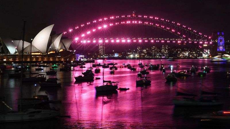 El mundo comienza a dar la bienvenida a 2021