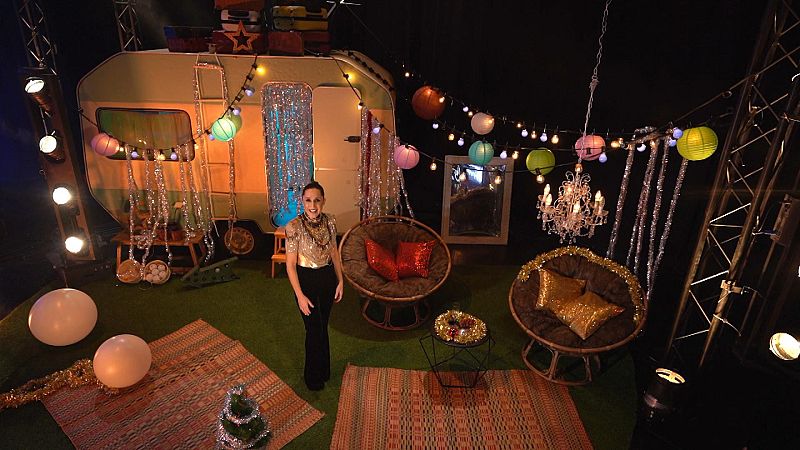 Cachitos de hierro y cromo - Nochevieja a Cachitos 2020: Música, rótulos y risas