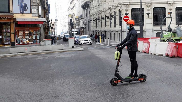 Informativo 24h - Los patinetes, fuera de las aceras y a no más de 25 km/h desde este sábado