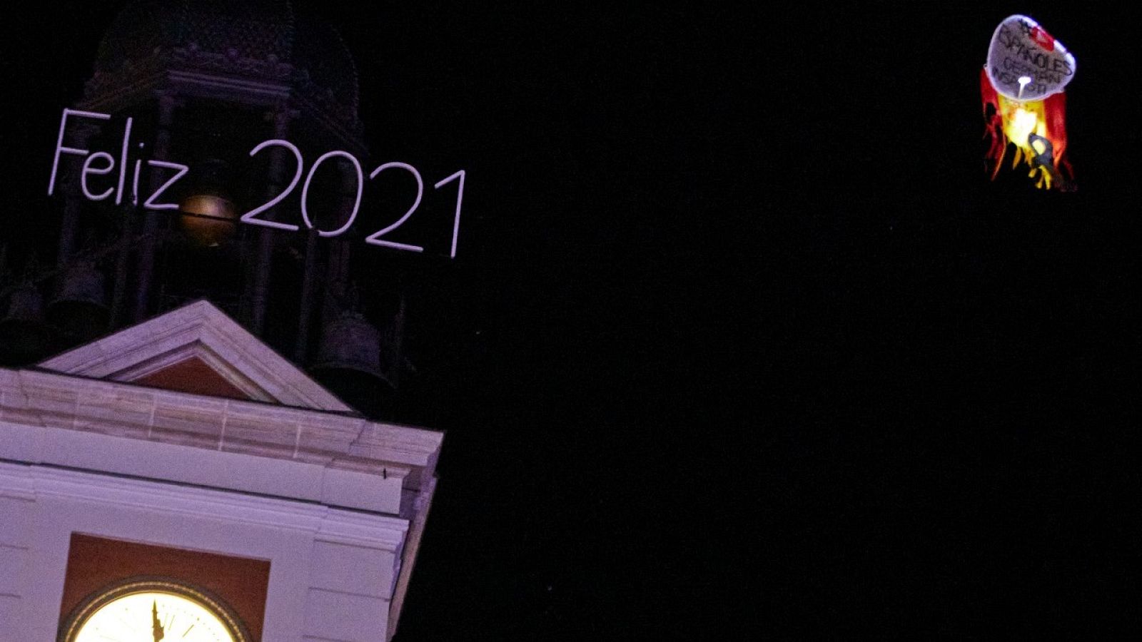 La policía identifica al piloto del dron que sobrevoló ilegalmente la Puerta del Sol durante las campanadas