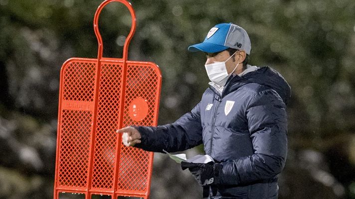 Telediario 1 - Marcelino dirige su primer entrenamiento con el Athletic