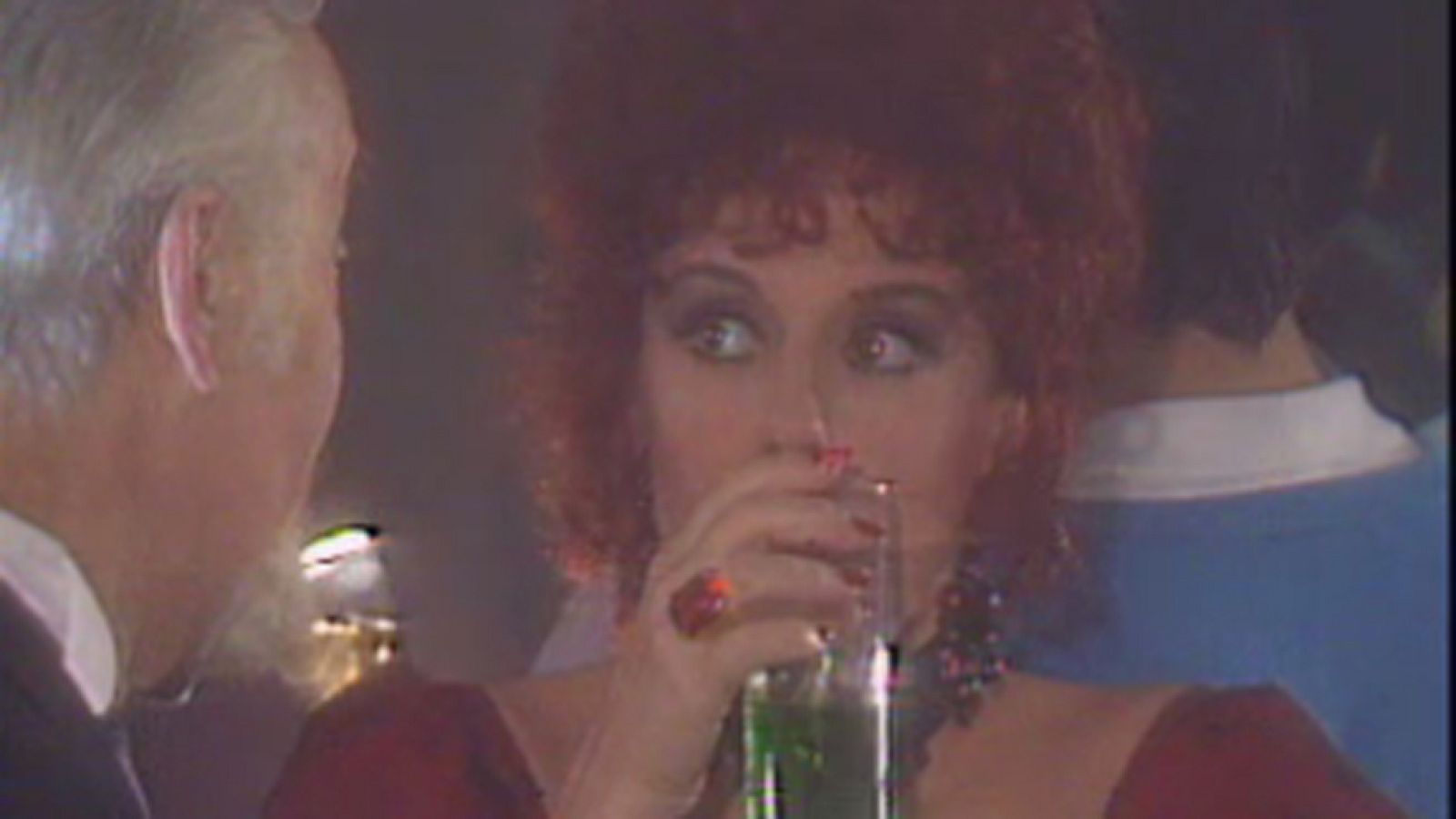 Séptimo cielo - Habitación 7777: solo el cielo lo sabe - Séptimo cielo | Ver