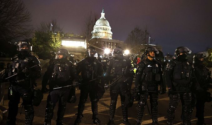 Telediario 1 - Partidarios de Trump irrumpen en el Capitolio