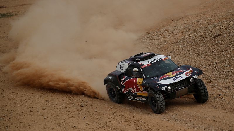 Carlos Sainz, perdido en el desierto