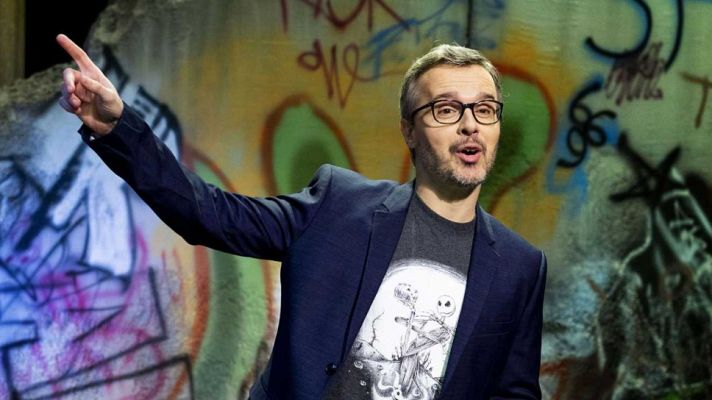 Telediario 1 - La 2 estrena 'El condensador de fluzo', un programa sobre las historias de la Historia