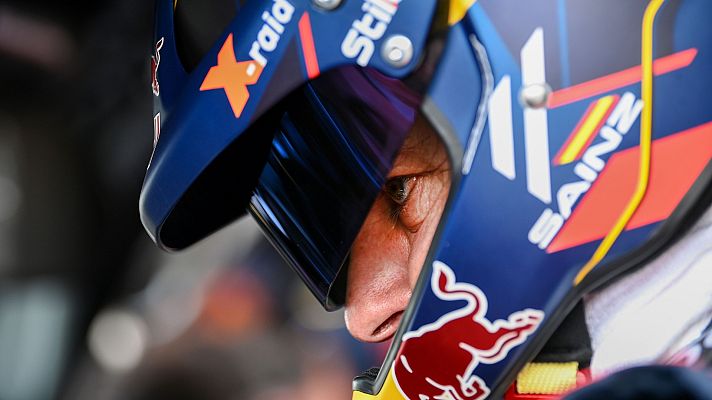 Telediario 1 - Dakar 2021 | Sainz critica a la organización por los problemas de navegación
