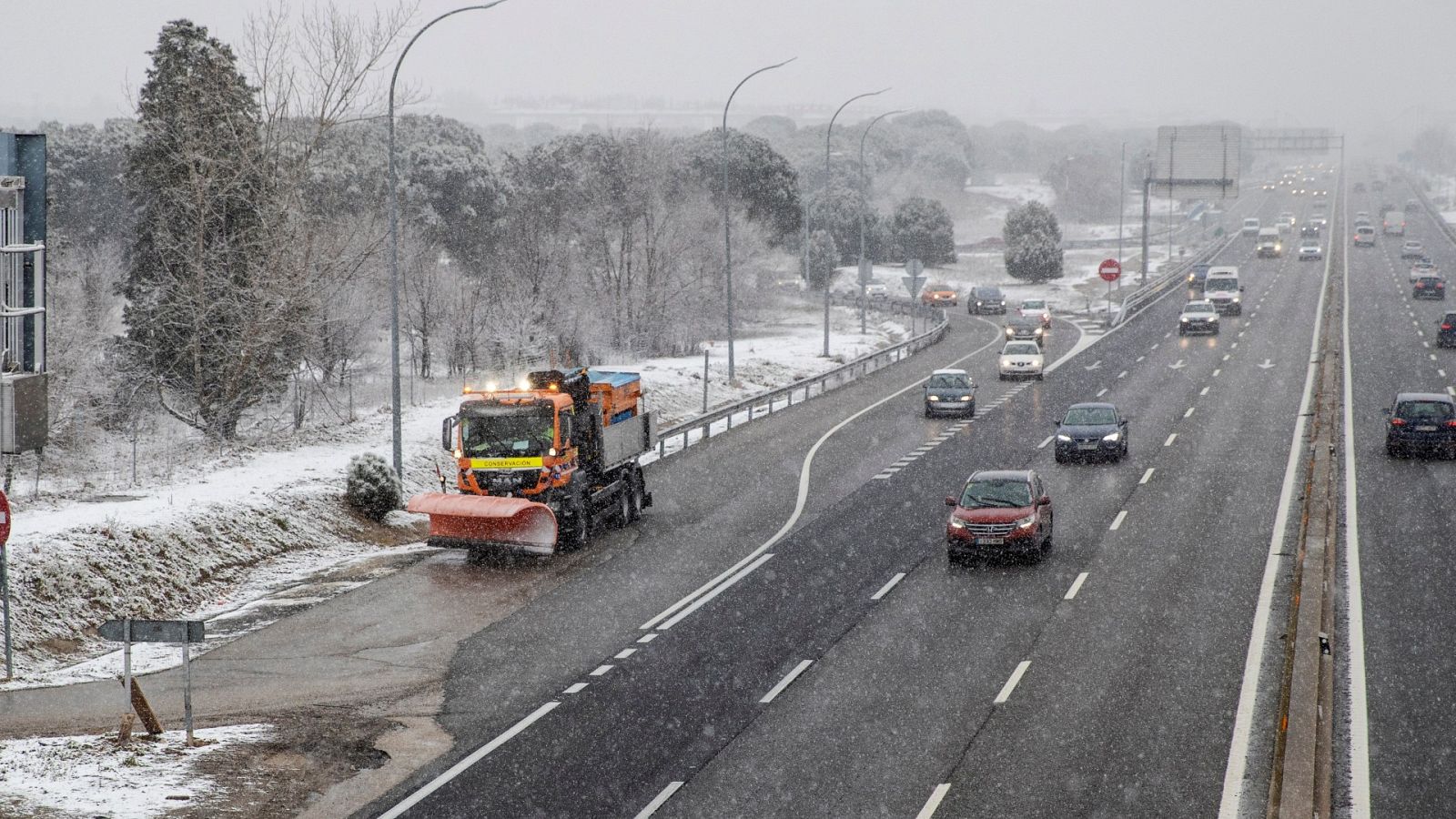 El delegado del Gobierno en Madrid: "Es importante que solo se hagan desplazamientos de necesidad"