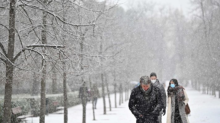 Informativo 24h - Nieve, viento, frío, lluvia y olas mantienen en alerta a 45 provincias