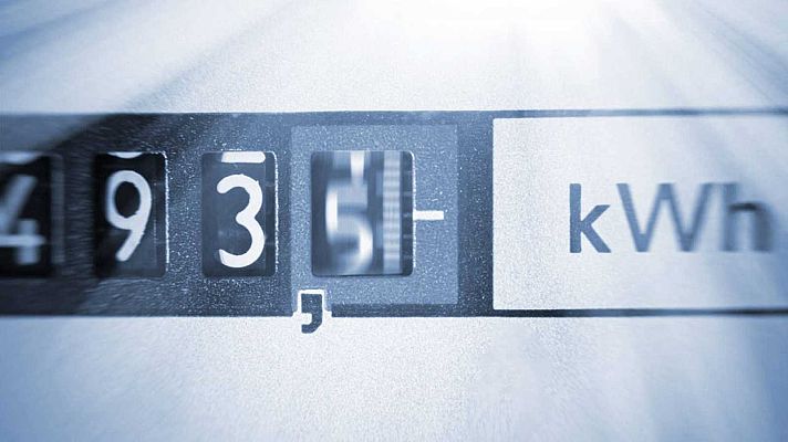 Telediario 1 - La electricidad alcanzará máximos este viernes para 11 millones de hogares