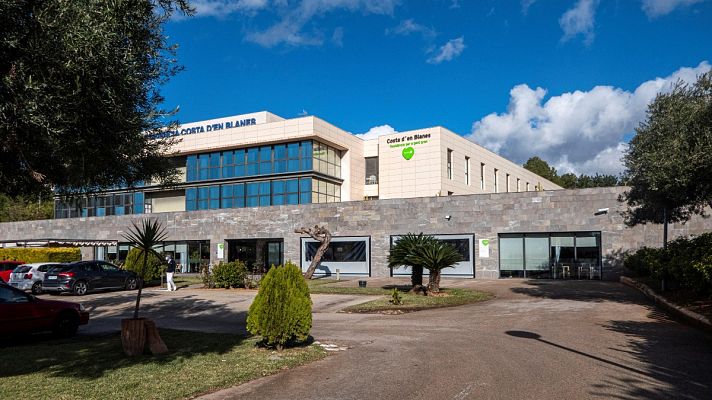 Telediario 1 - Dos residencias registran brotes después de recibir la primera dosis de la vacuna