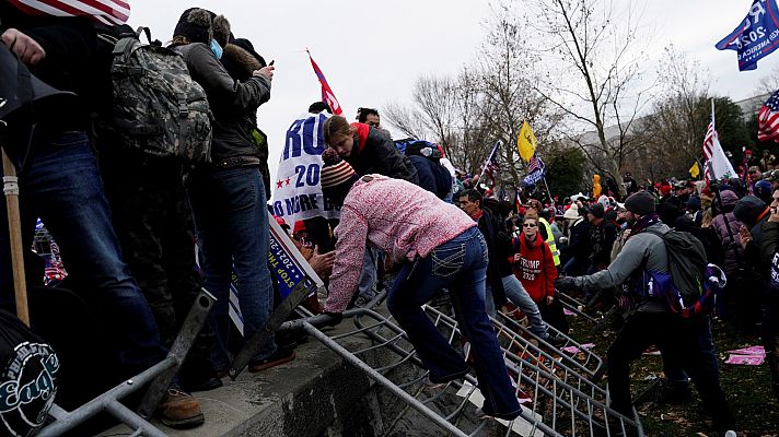 Telediario 1 - Investigan los fallos de seguridad que permitieron que seguidores de Trump irrumpieran en el Capitolio