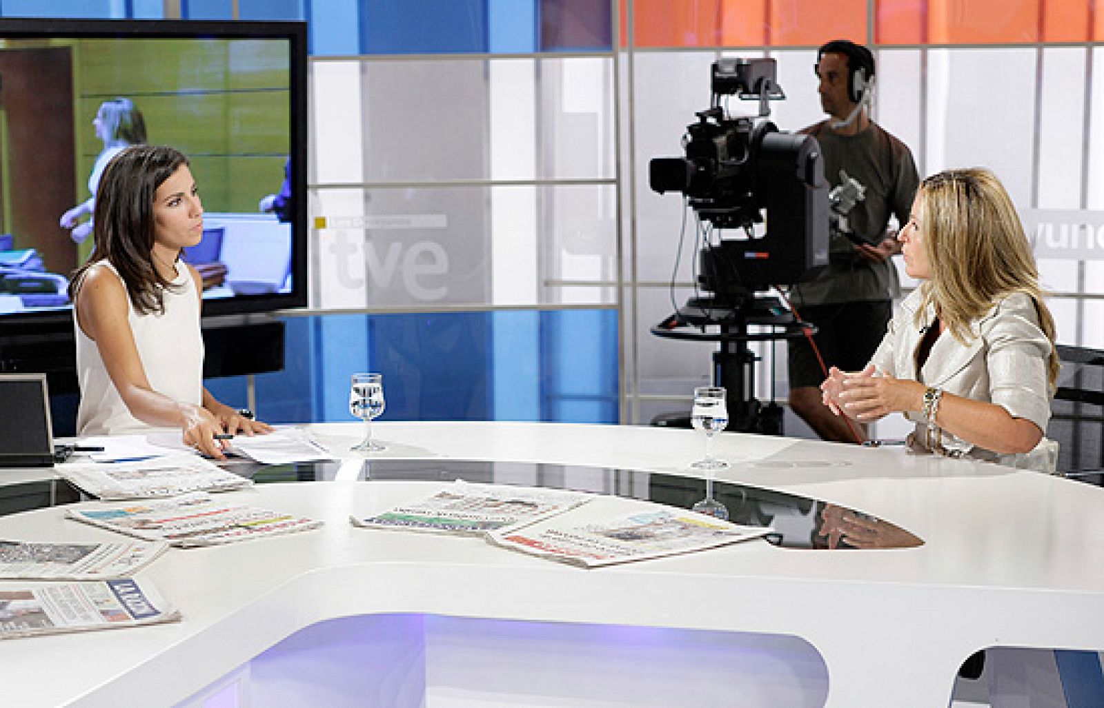 La ministra de Sanidad, Trinidad Jiménez, ha afirmado en Los Desayunos de TVE que "muchos nos vamos a contagiar de gripe A pero que no pasa nada"