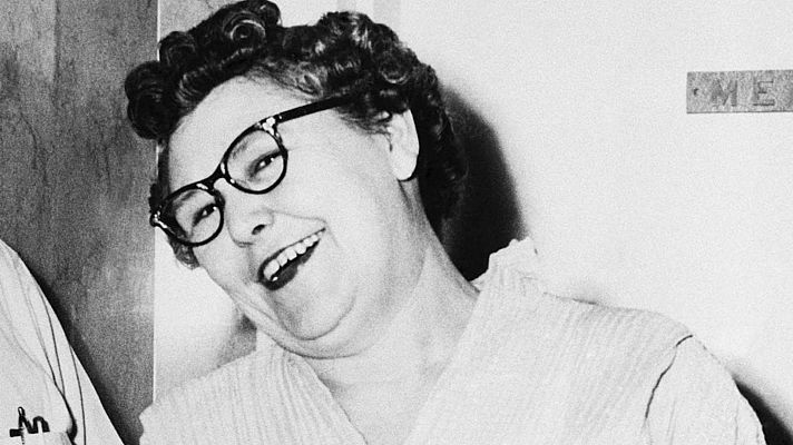 El condensador de fluzo - Curiosidades históricas - La asesina "risitas"