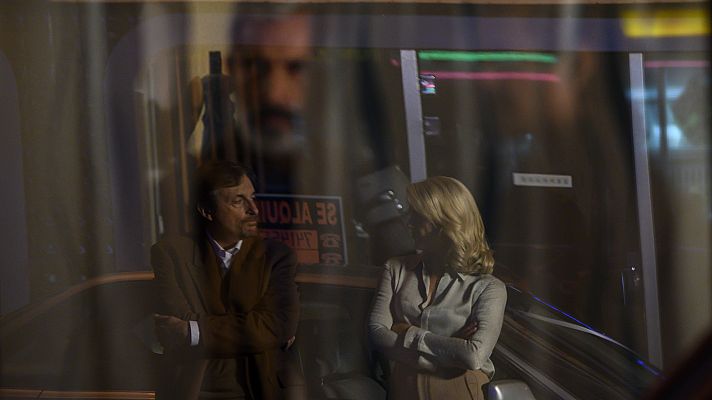 Cuéntame cómo pasó - Max saca a la luz su lado más celoso