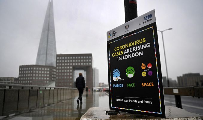 Telediario 1 - Laura, enfermera en Londres: "Todavía hay mucha gente que no entiende muy bien por qué tiene que llevar mascarilla"