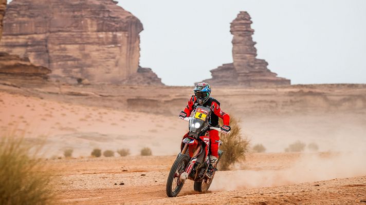 Telediario 1 - Cornejo abandona el Dakar por una caída y Barreda vuelve a la pelea