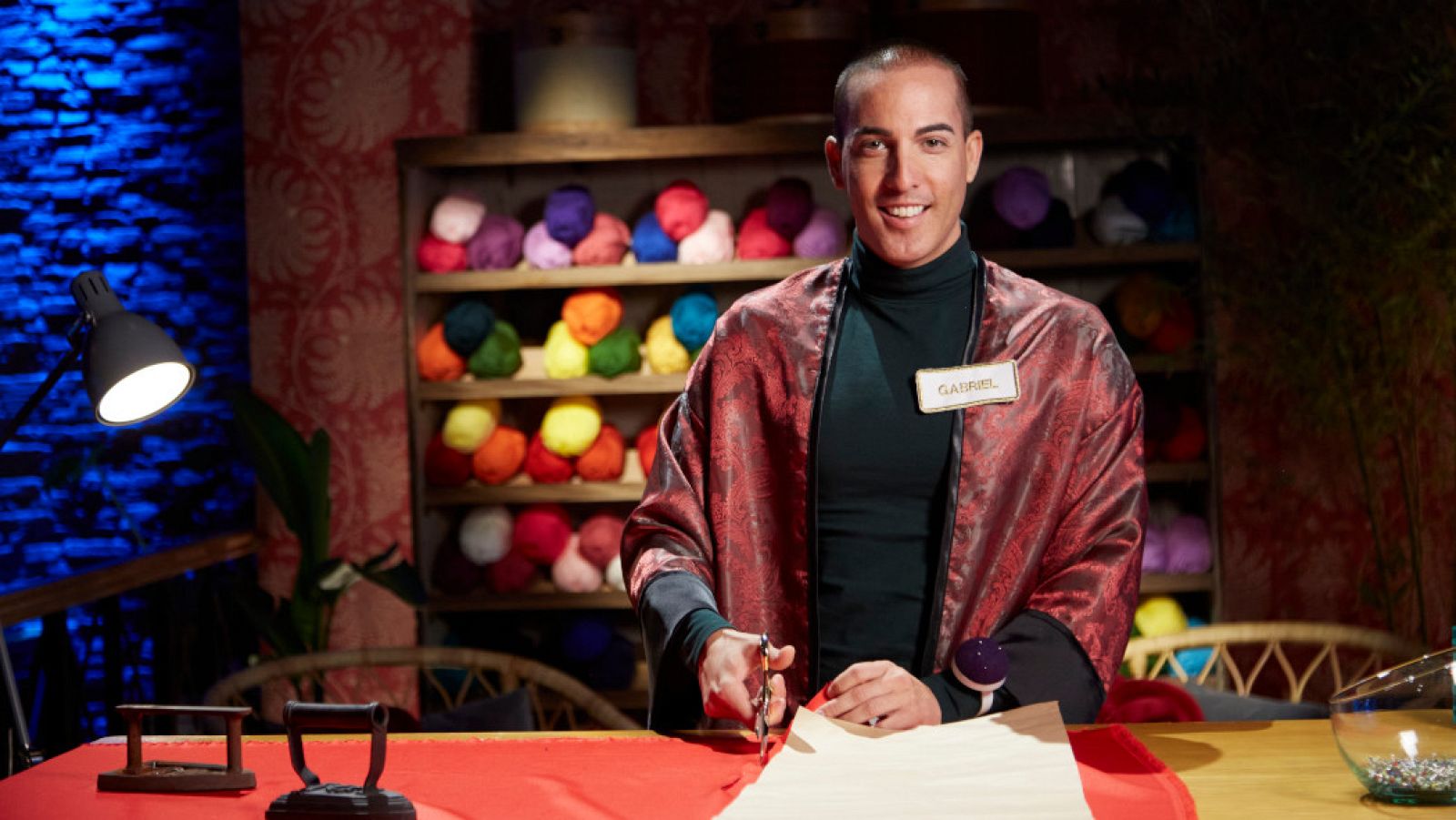 Conoce a Gabriel, aprendiz de 'Maestros de la Costura 4' | Ver