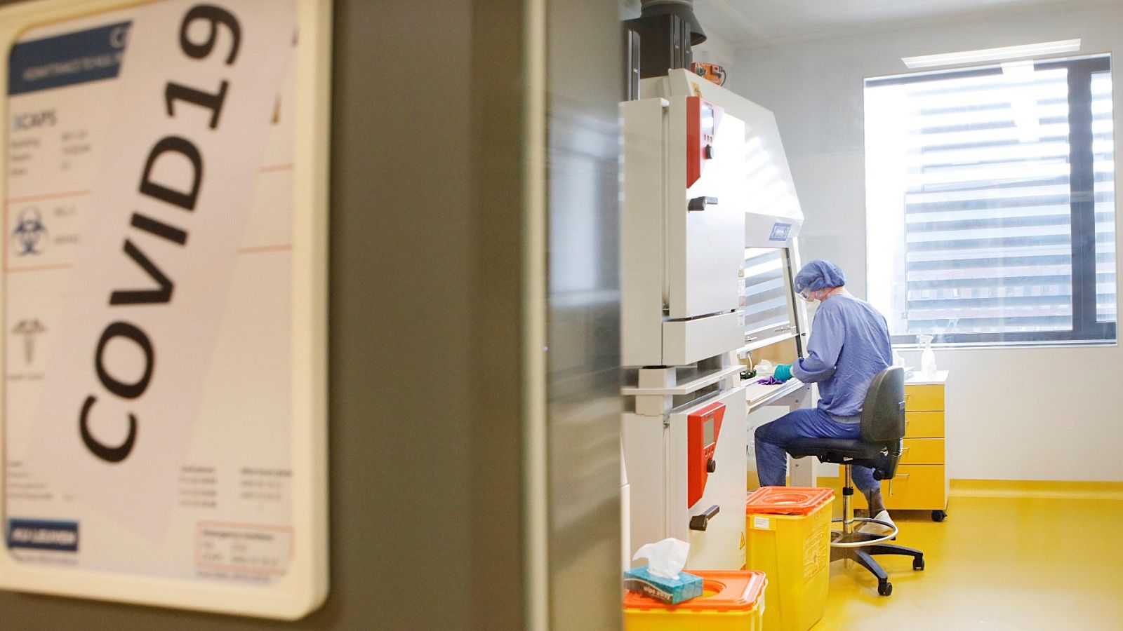 Los expertos alertan que no hay que subestimar a la cepa británica de coronavirus por su capacidad de contagio