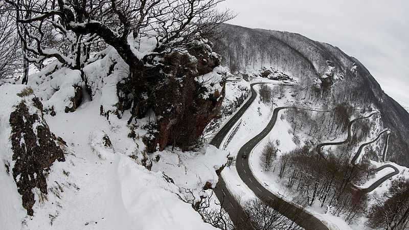 Intervalos de viento fuerte en el bajo Ebro - Ver ahora