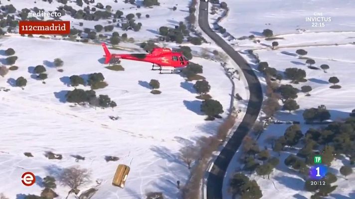 España Directo - Una ayuda primordial: alimentando al ganado con helicóptero