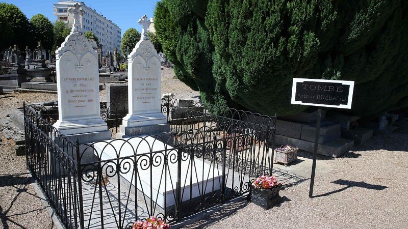 Los restos mortales de los poetas Rimbaud y Verlaine no entrarán en el Panteón de hombres ilustres de Francia- RTVE.es | Ver