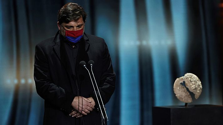 Premios José María Forqué - Hovik Keuchkerian pide un minuto de silencio por las víctimas del coronavirus en la gala de los Premios Forqué