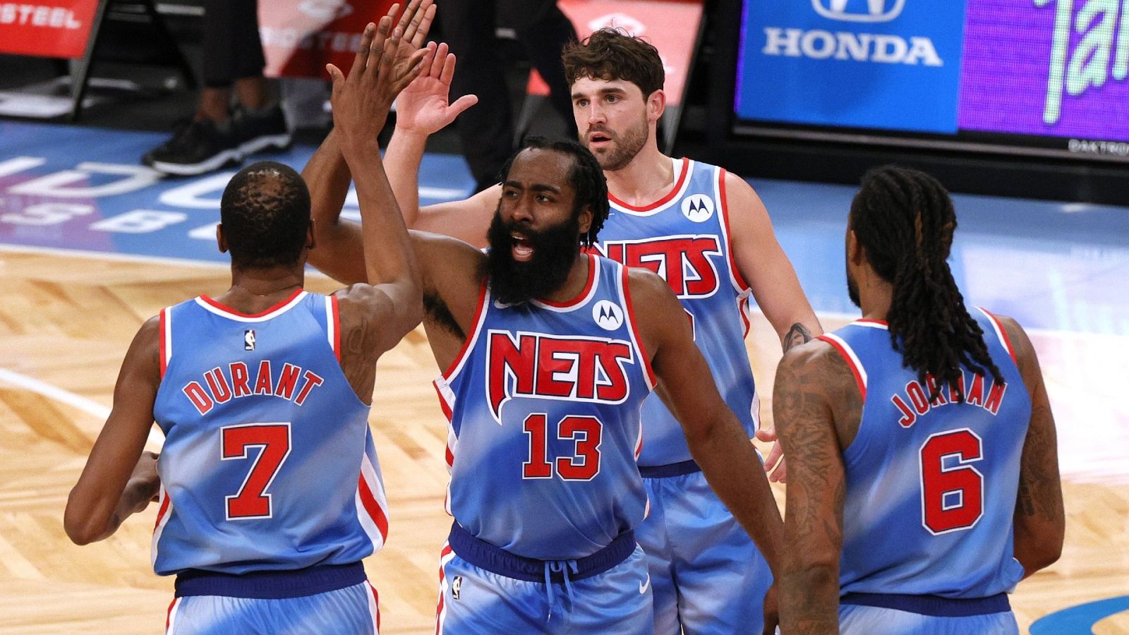 NBA | Harden tiene un debut soñado con Nets | Ver