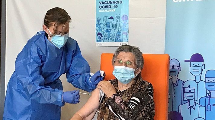 Telediario 1 - Varias comunidades administran la segunda dosis de Pfizer