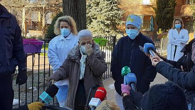 Araceli recibe la segunda dosis contra la COVID-19 y anima a toda la poblaci�n a vacunarse